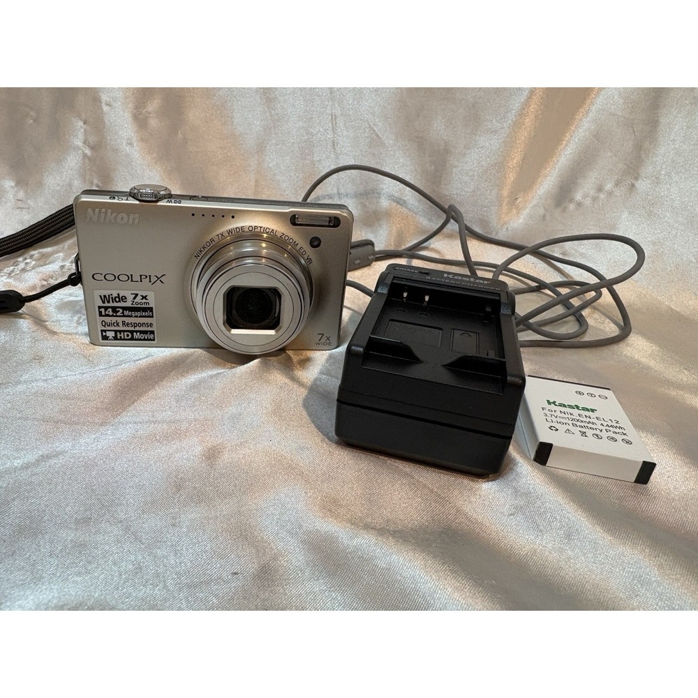Nikon Coolpix S6000 14.2 MP Digital Camera HDMI 7x Optical Zoom Works charger